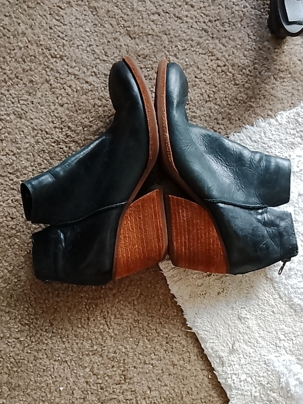 Kork-Ease Leather Women's Ankle Boots with Stacked Wood Heel 10 M